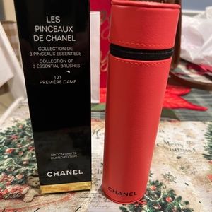 Chanel Les Pinceaux de Chanel( eyeshadow brush only)💯authentic